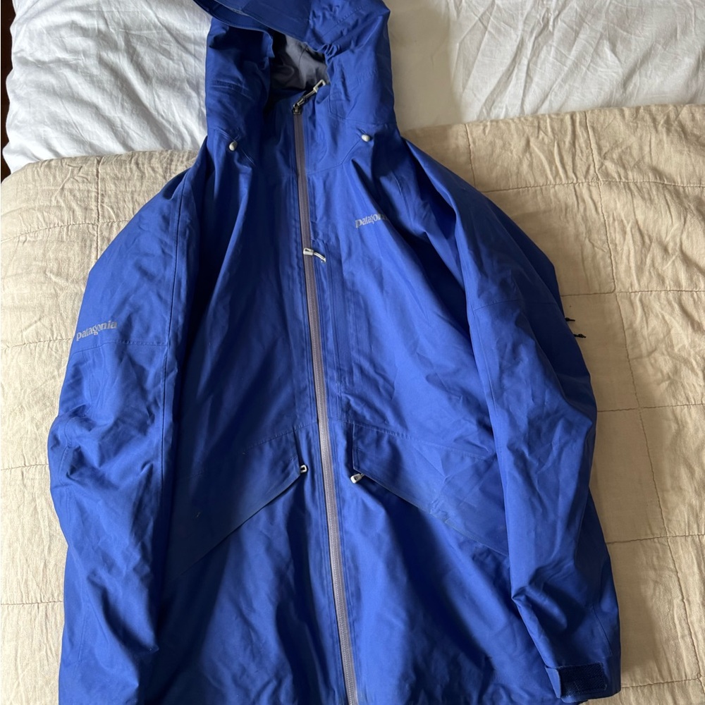 Patagonia Women’s Insulated Blue Waterproof Hooded Jacket
